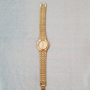 Gucci 9000L gold plated